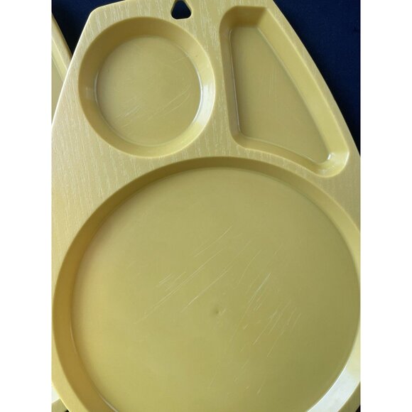 Vintage Yellow Plastic Picnic Camping Sectioned Food Tray - Picture 5 of 6